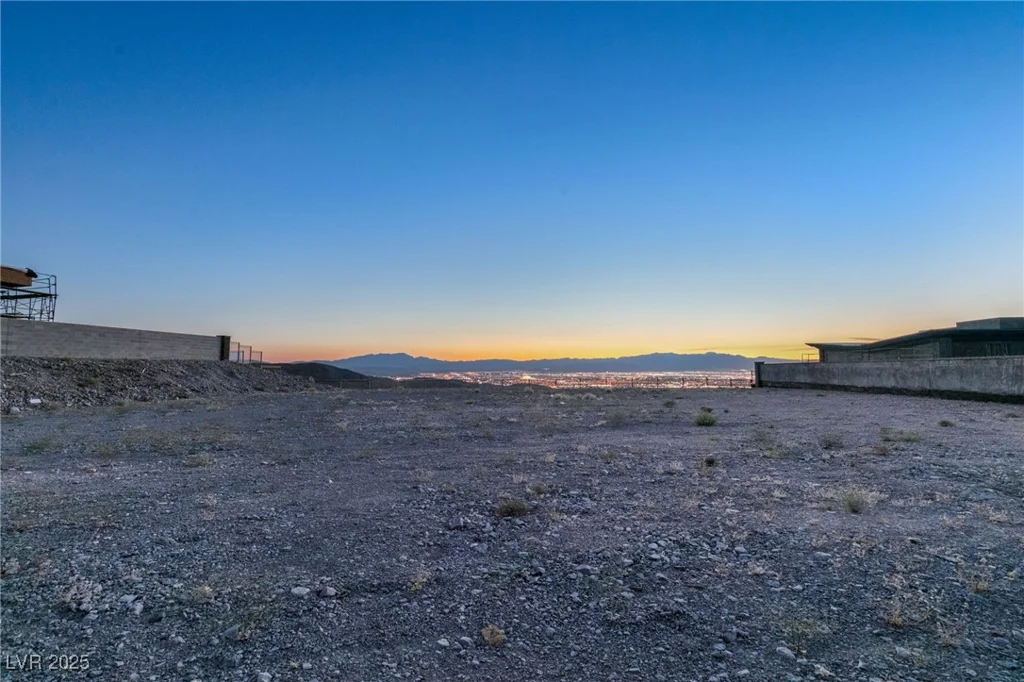 5 Stoneshead, Henderson, NV 89012