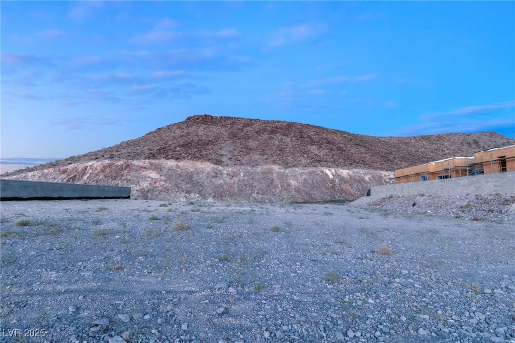 5 Stoneshead, Henderson, NV 89012