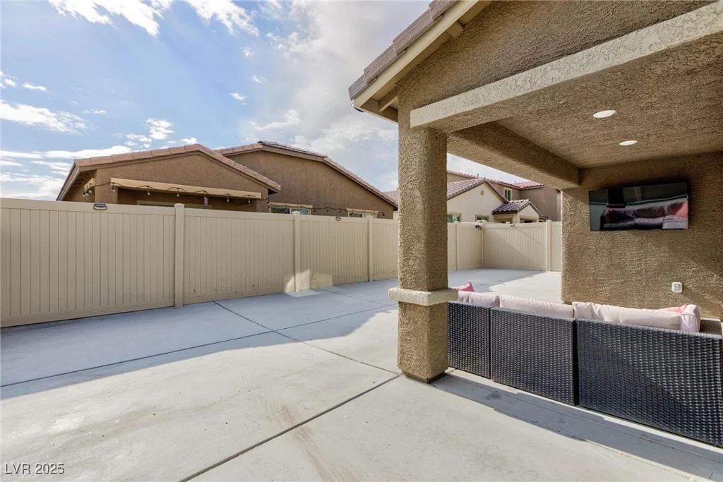 521 Abrazar, North Las Vegas, NV 89081