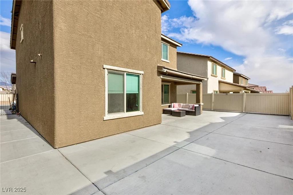 521 Abrazar, North Las Vegas, NV 89081