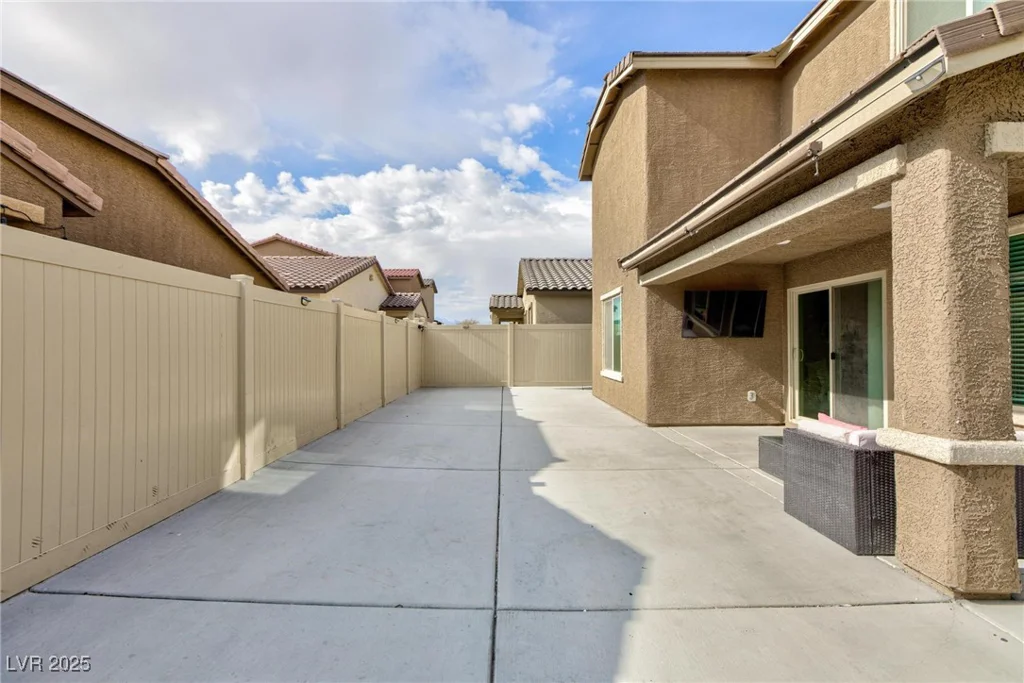 521 Abrazar, North Las Vegas, NV 89081