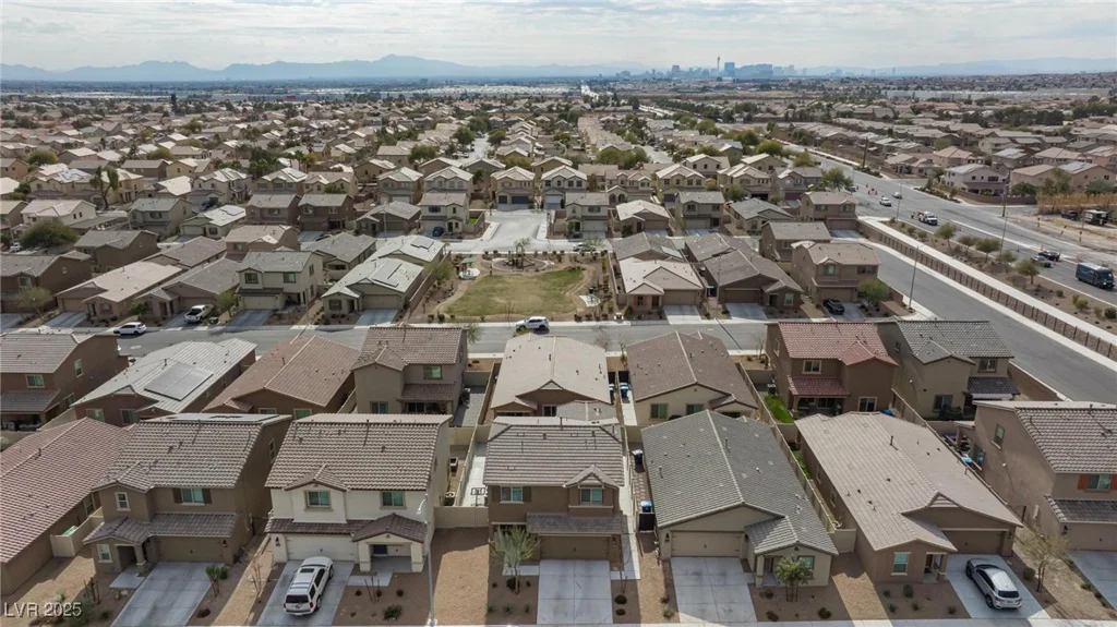 521 Abrazar, North Las Vegas, NV 89081