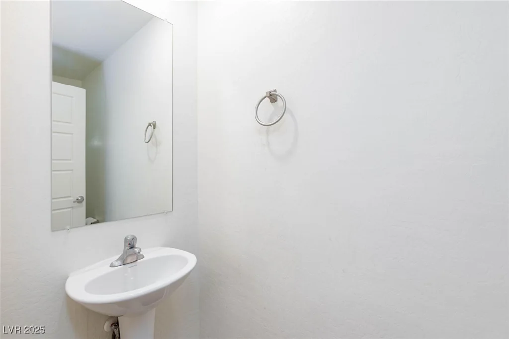 521 Abrazar, North Las Vegas, NV 89081