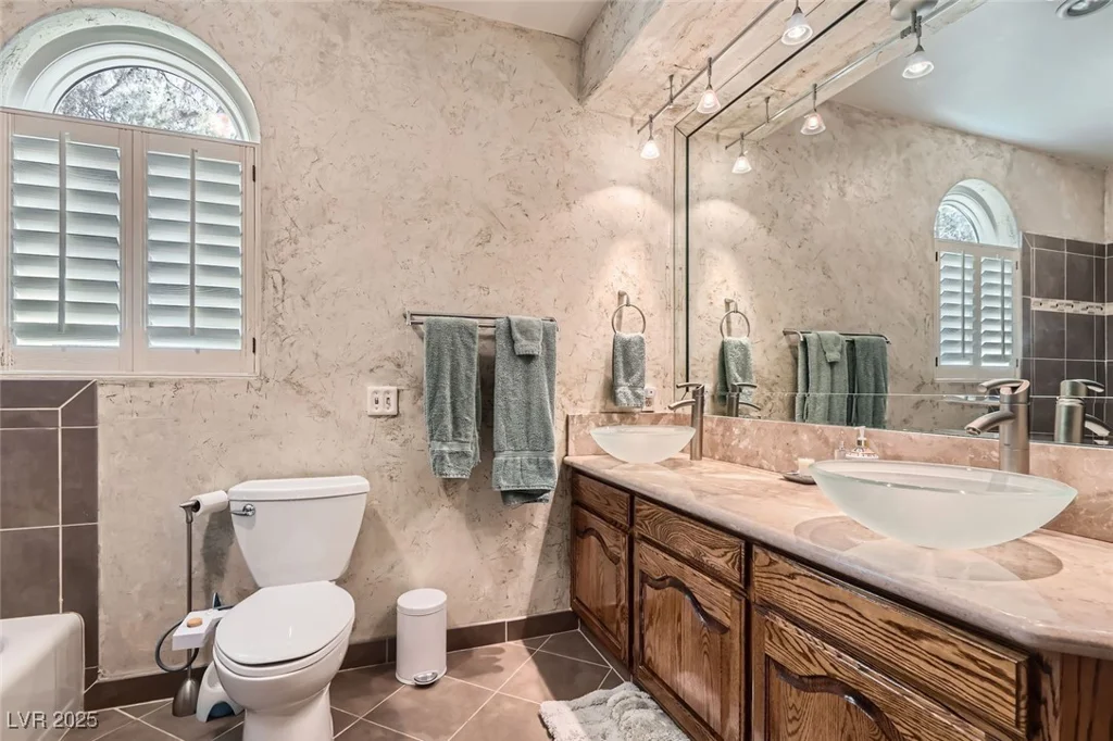 24 Wild Dunes, Las Vegas, NV 89113