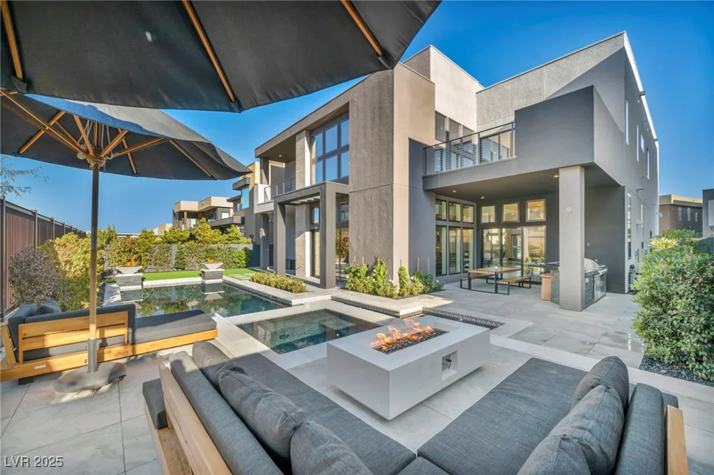 10896 Tranquil Hills, Las Vegas, NV 89135