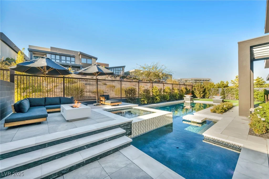 10896 Tranquil Hills, Las Vegas, NV 89135