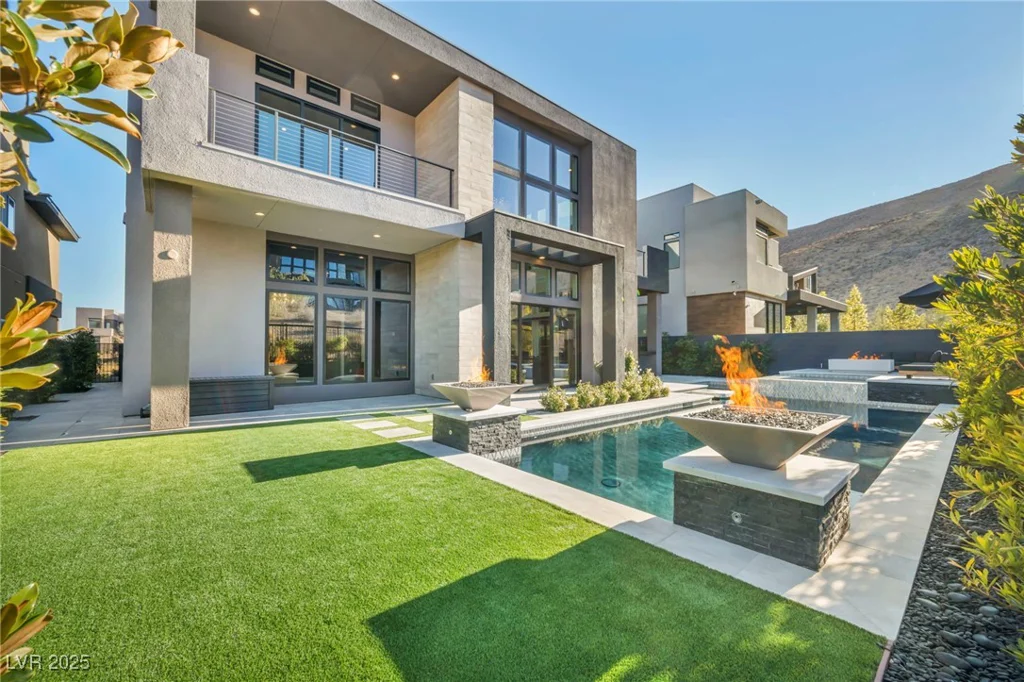 10896 Tranquil Hills, Las Vegas, NV 89135