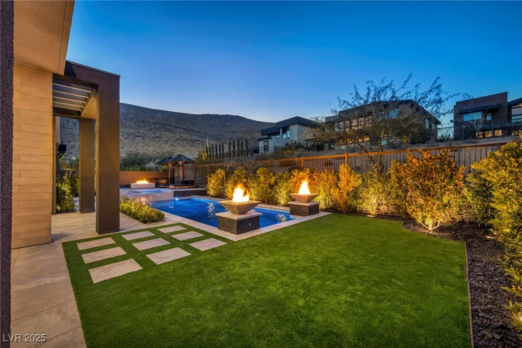 10896 Tranquil Hills, Las Vegas, NV 89135