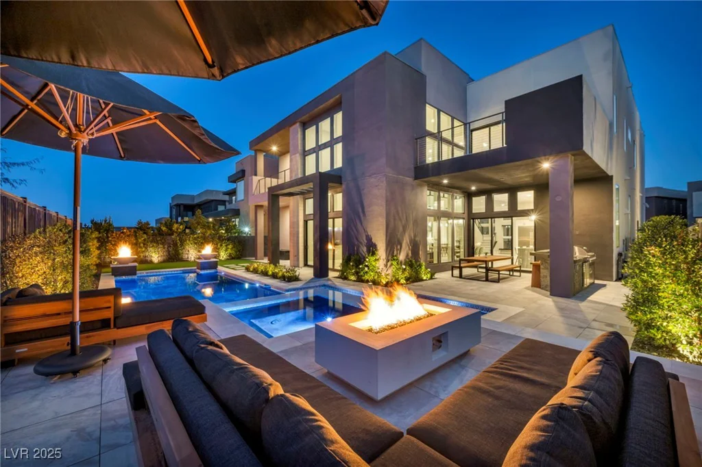 10896 Tranquil Hills, Las Vegas, NV 89135