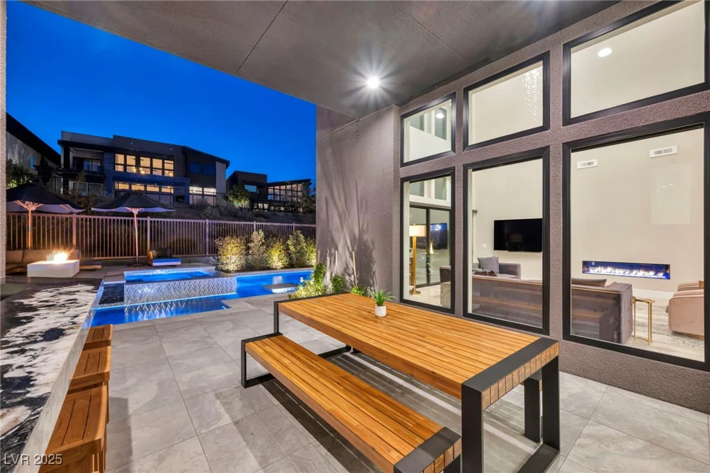 10896 Tranquil Hills, Las Vegas, NV 89135