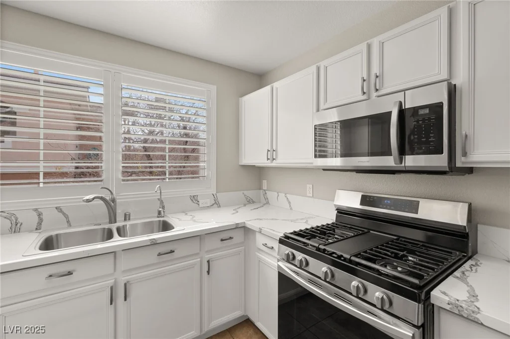 830 Carnegie, Henderson, NV 89052