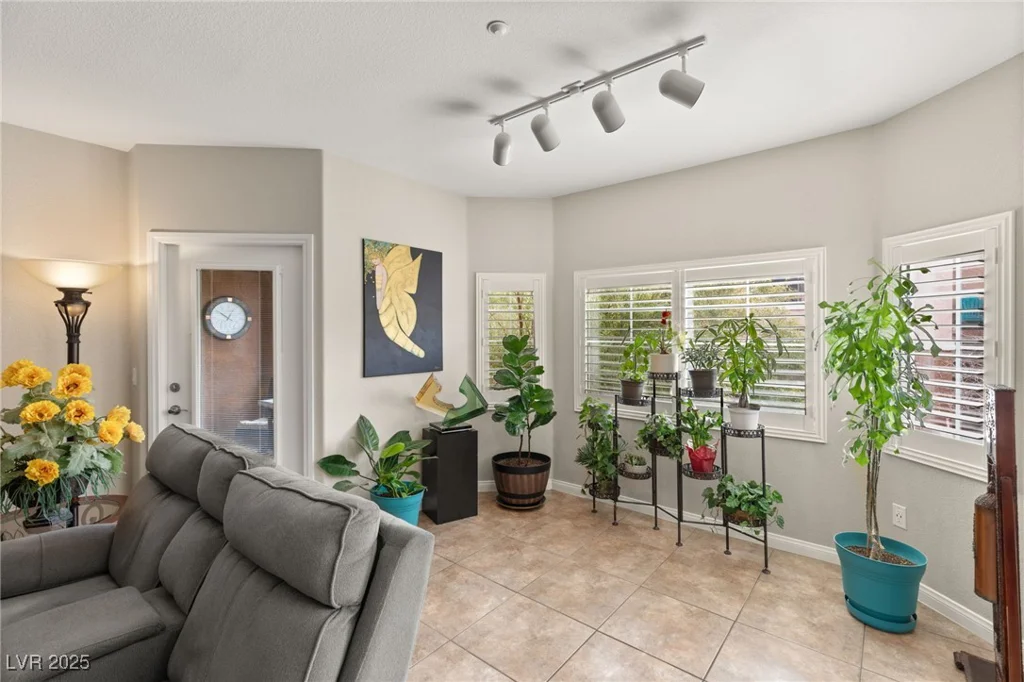 830 Carnegie, Henderson, NV 89052