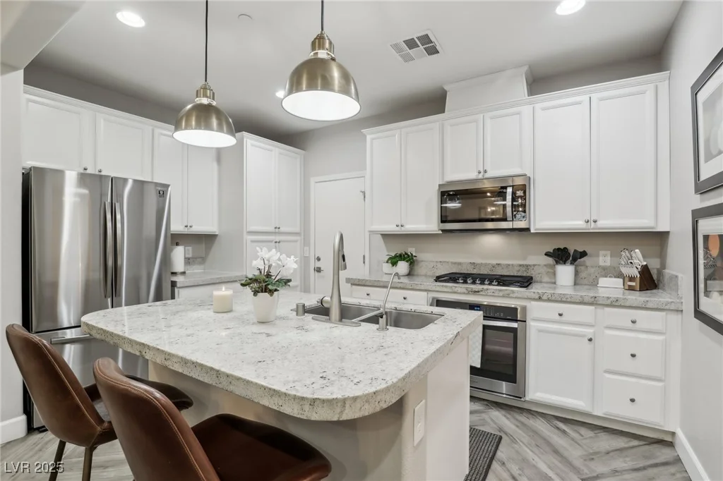 104 Alamere Falls, Las Vegas, NV 89138