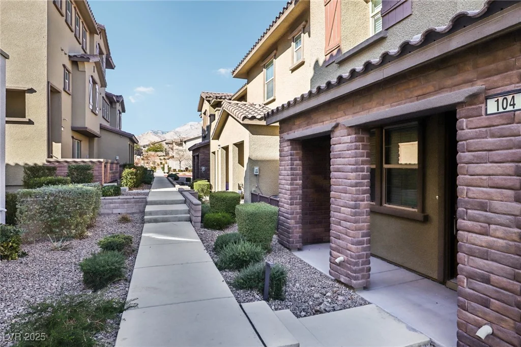 104 Alamere Falls, Las Vegas, NV 89138