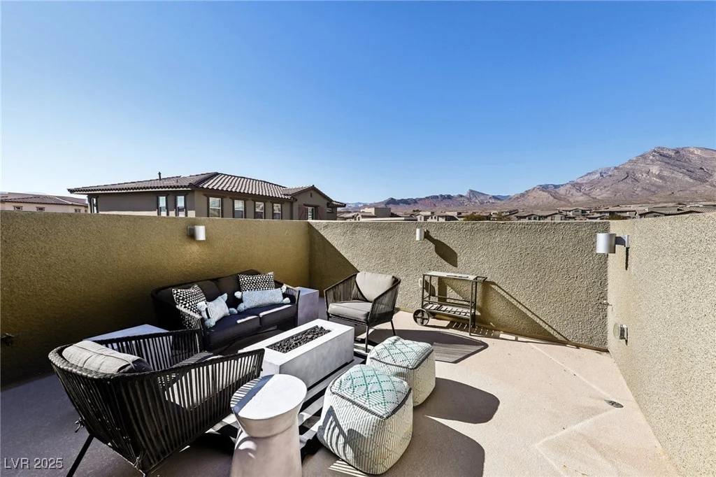 104 Alamere Falls, Las Vegas, NV 89138