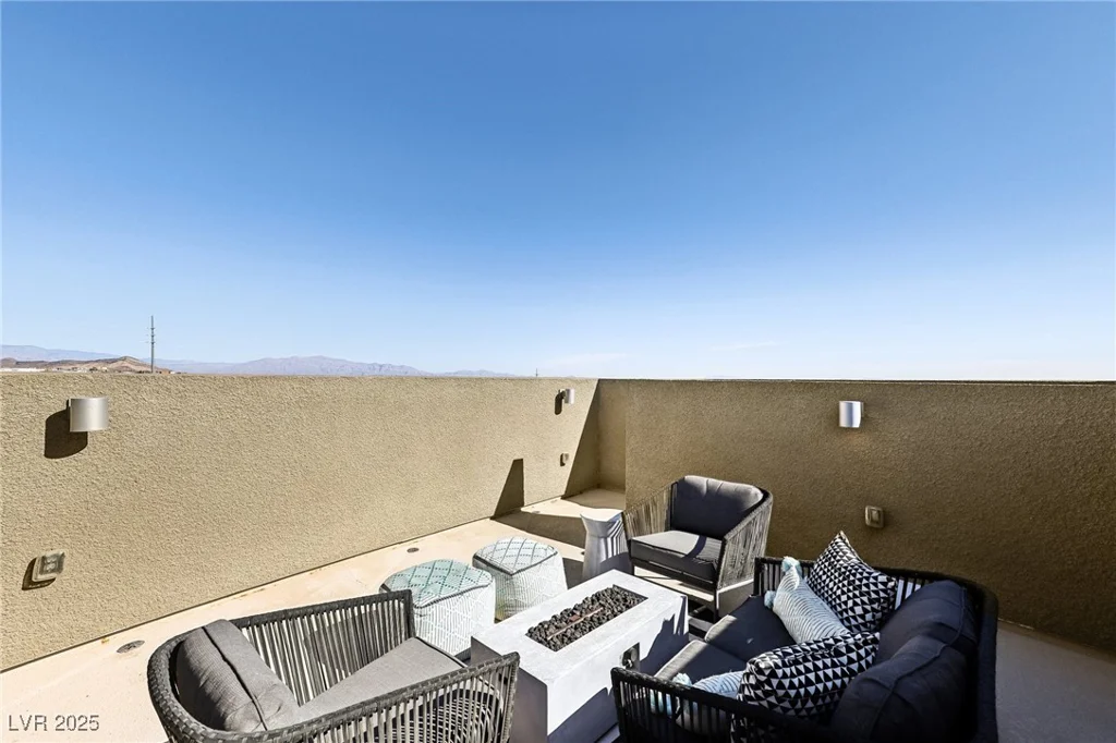 104 Alamere Falls, Las Vegas, NV 89138