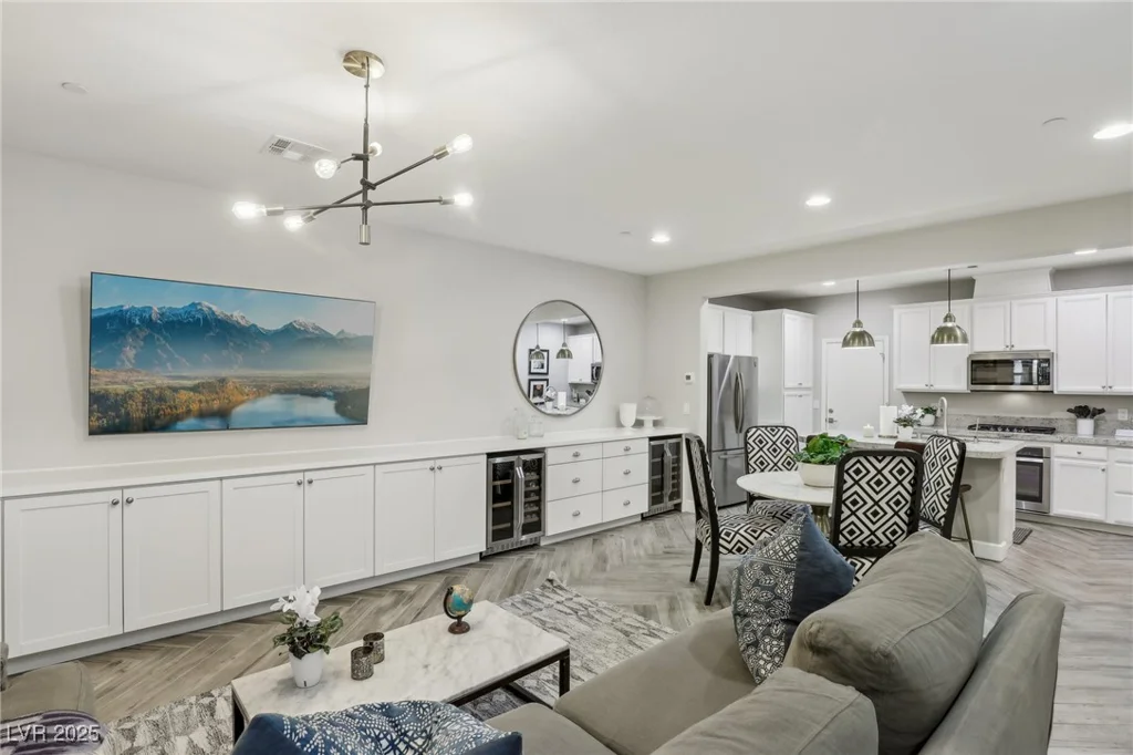 104 Alamere Falls, Las Vegas, NV 89138