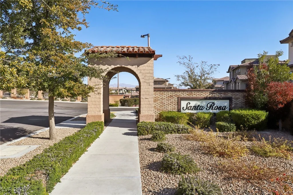 104 Alamere Falls, Las Vegas, NV 89138