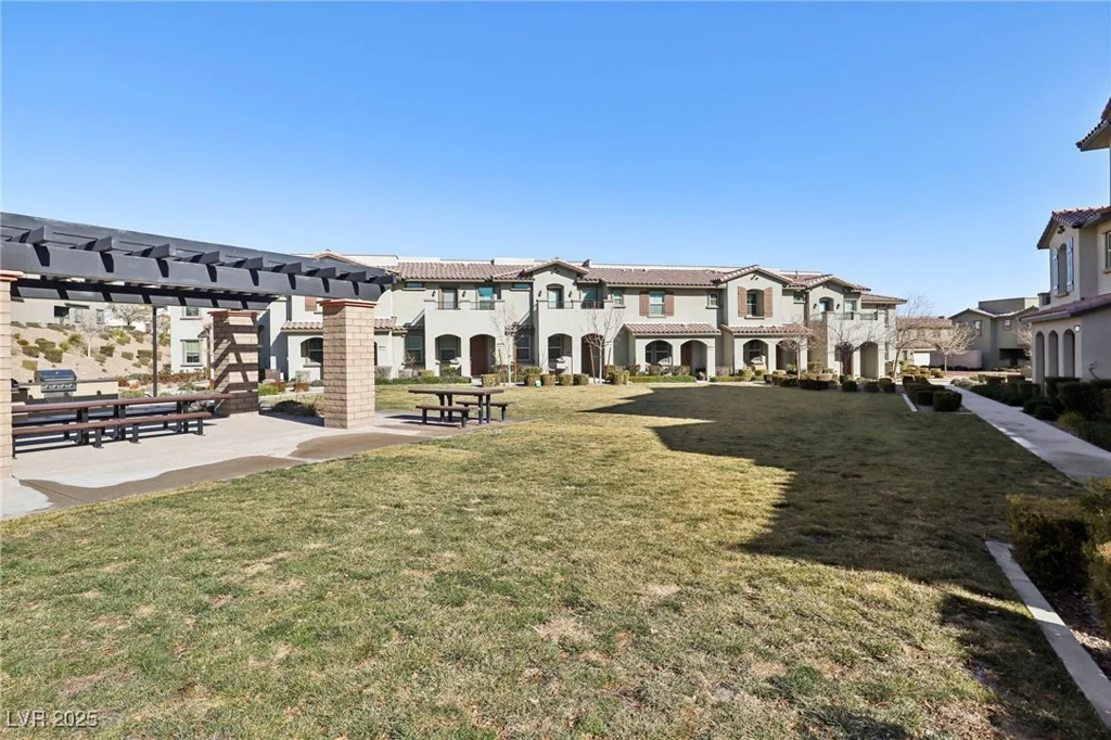 104 Alamere Falls, Las Vegas, NV 89138