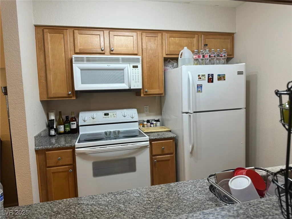 730 Oakmont, Las Vegas, NV 89109