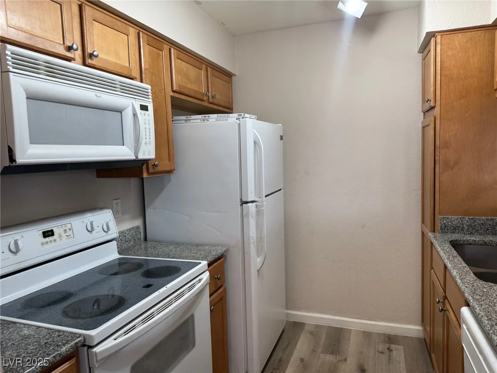 730 Oakmont, Las Vegas, NV 89109