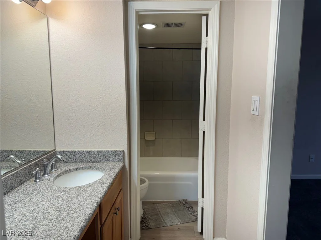 730 Oakmont, Las Vegas, NV 89109