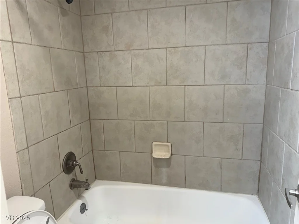 730 Oakmont, Las Vegas, NV 89109