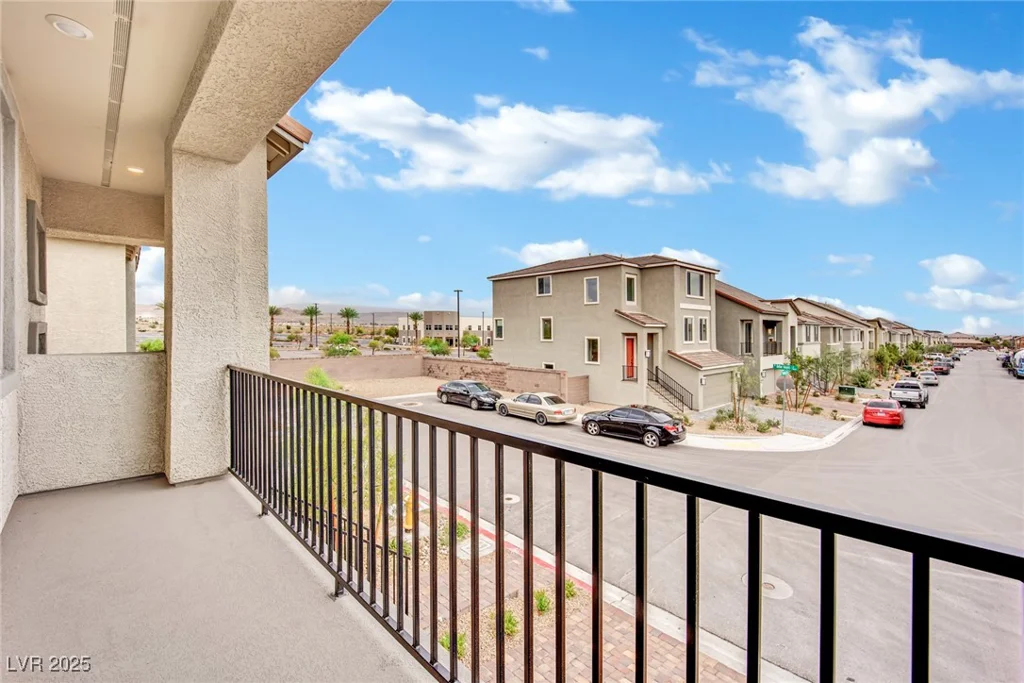 7883 Bethel Heights, Las Vegas, NV 89113