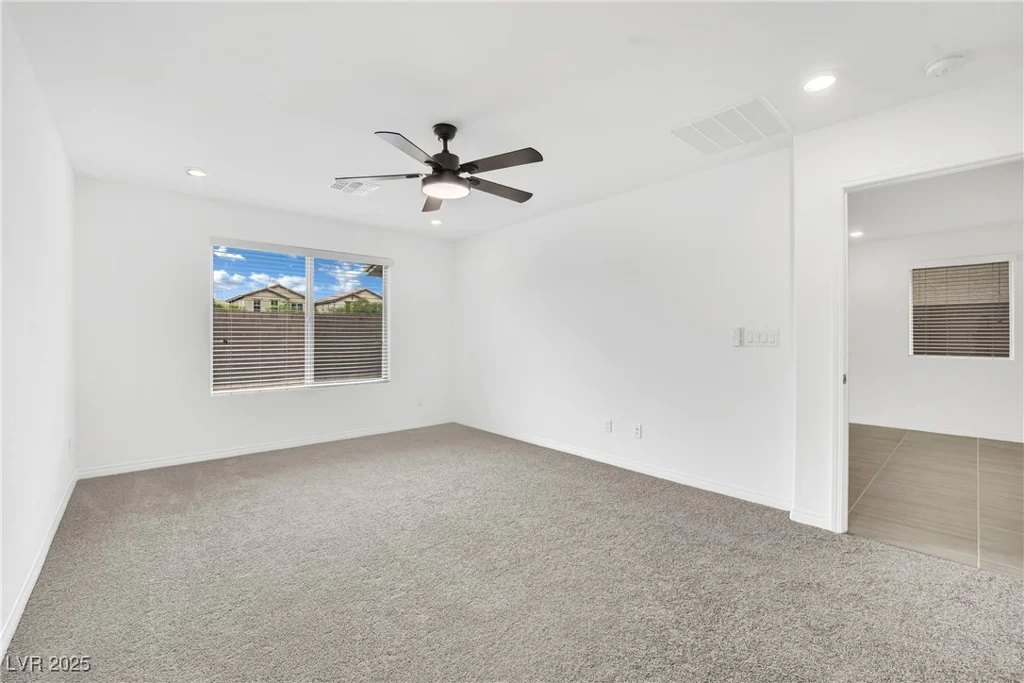 7883 Bethel Heights, Las Vegas, NV 89113