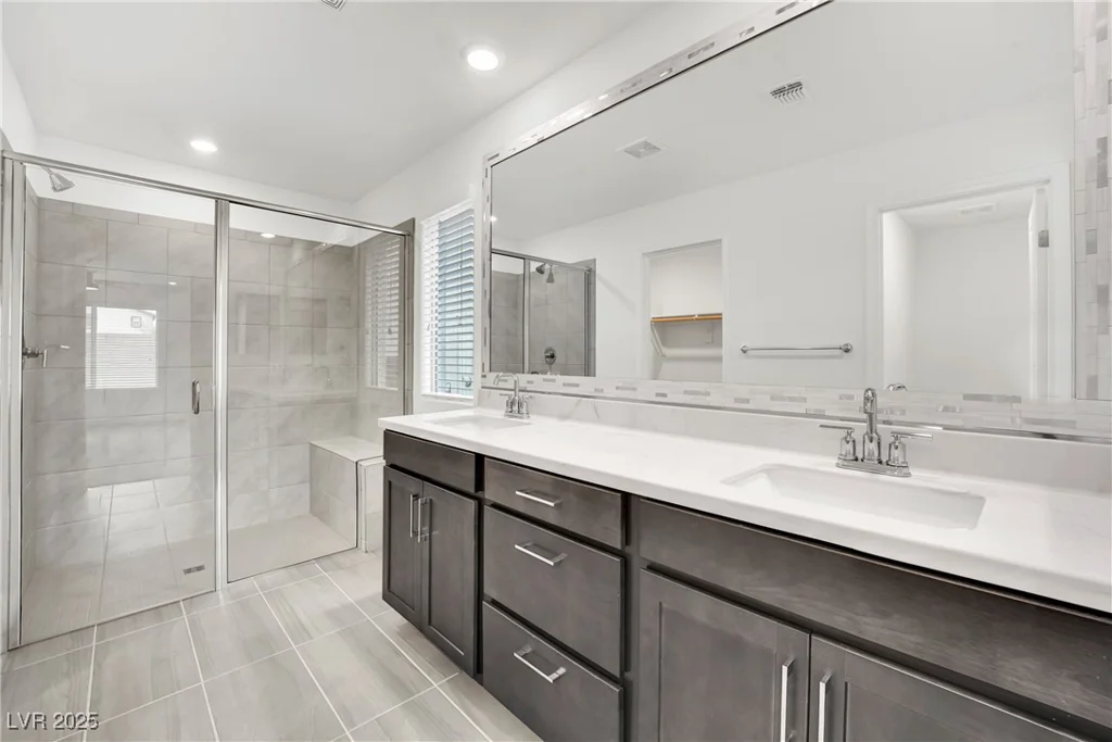 7883 Bethel Heights, Las Vegas, NV 89113