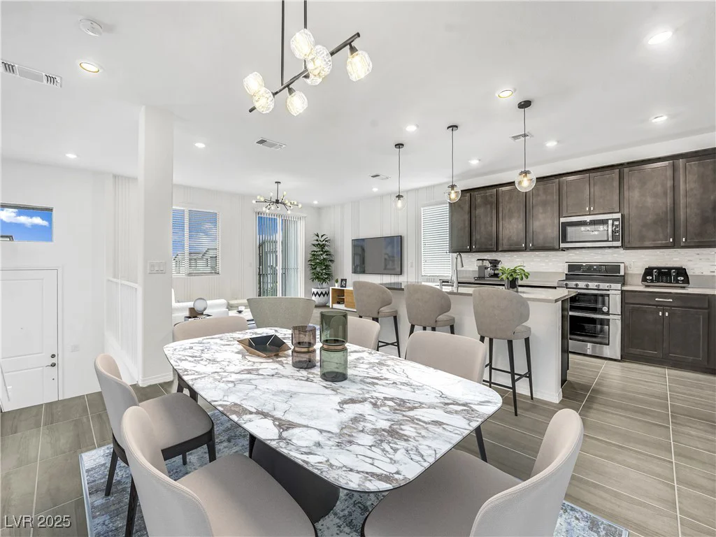7883 Bethel Heights, Las Vegas, NV 89113