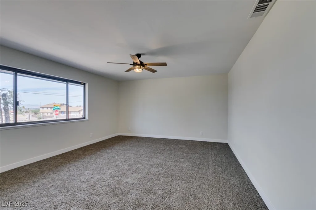 390 Peaceful, Las Vegas, NV 89110