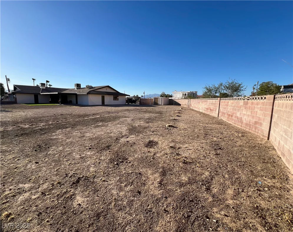 390 Peaceful, Las Vegas, NV 89110