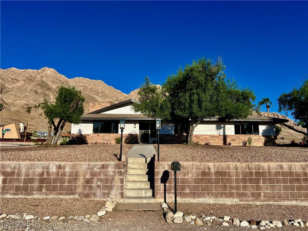 390 Peaceful, Las Vegas, NV 89110