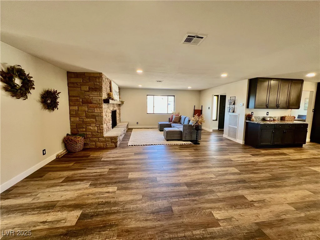 390 Peaceful, Las Vegas, NV 89110