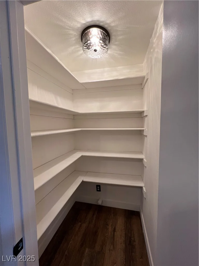 3981 Ebro, Las Vegas, NV 89103