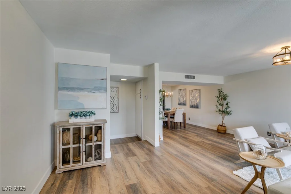 3981 Ebro, Las Vegas, NV 89103
