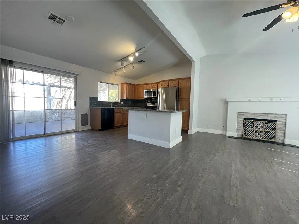 6552 Boxwood, Las Vegas, NV 89103