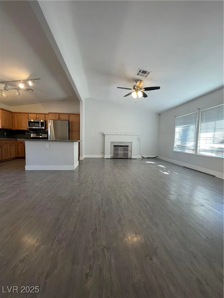 6552 Boxwood, Las Vegas, NV 89103