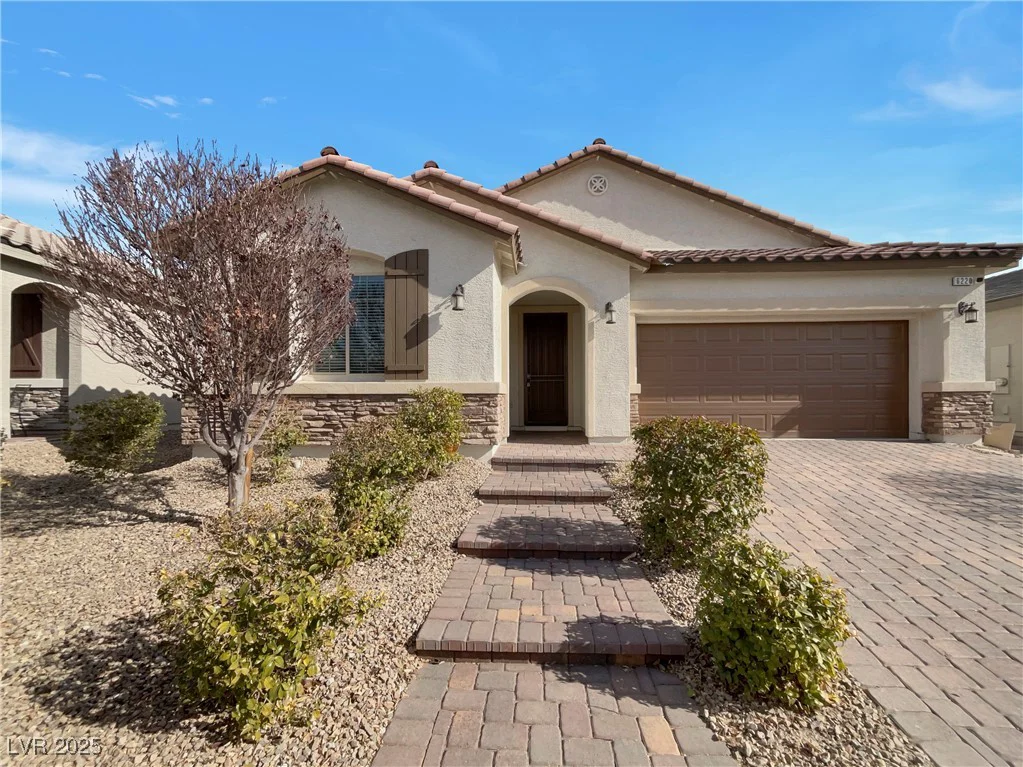 6220 Cotinga, North Las Vegas, NV 89031