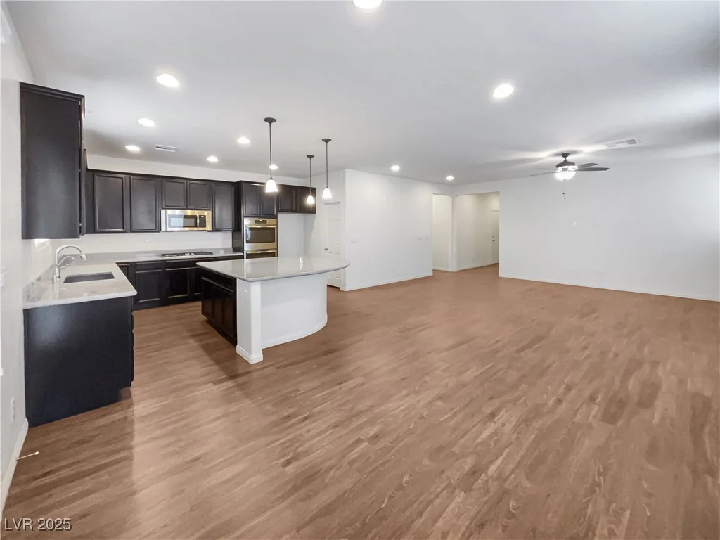 6220 Cotinga, North Las Vegas, NV 89031