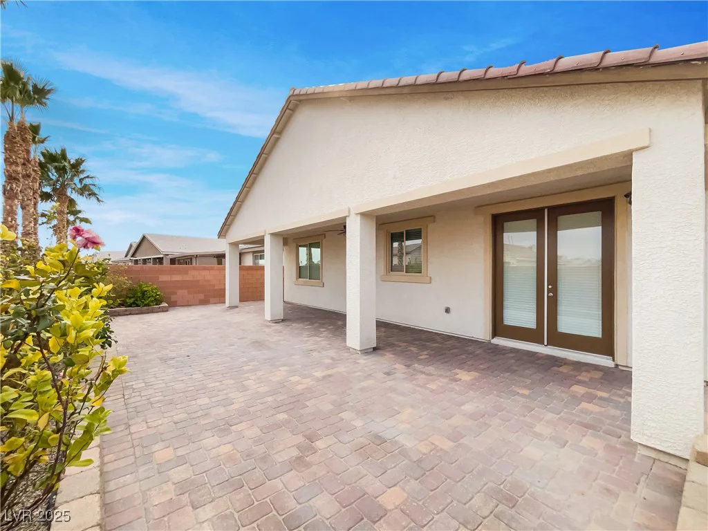 6220 Cotinga, North Las Vegas, NV 89031