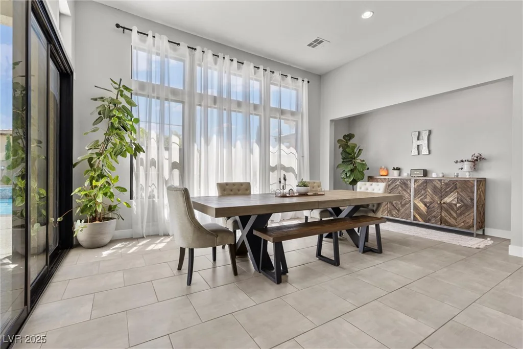 7869 Wheeler Creek, Las Vegas, NV 89113