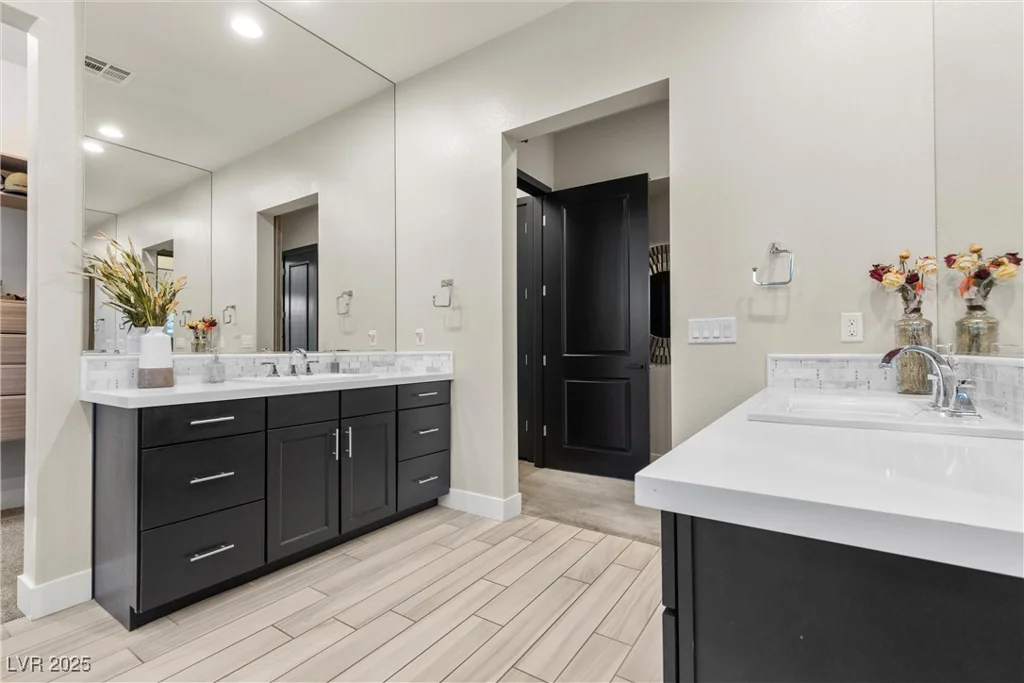 7869 Wheeler Creek, Las Vegas, NV 89113