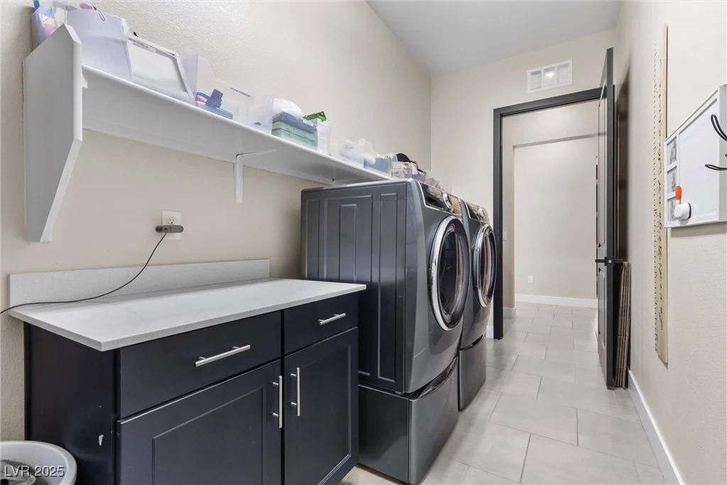7869 Wheeler Creek, Las Vegas, NV 89113