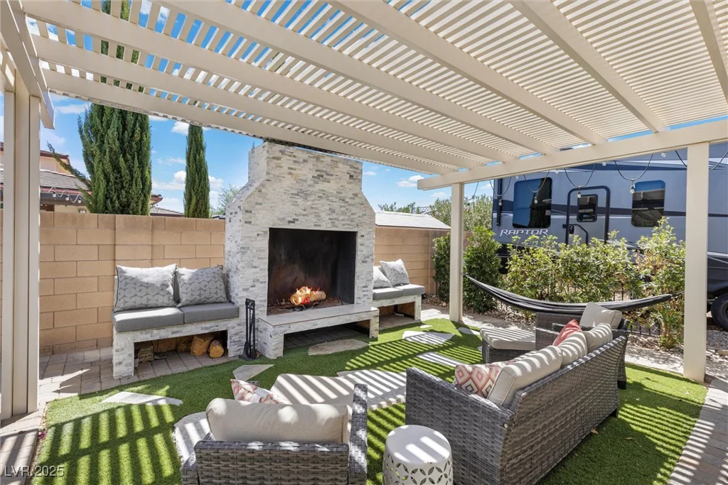 7869 Wheeler Creek, Las Vegas, NV 89113