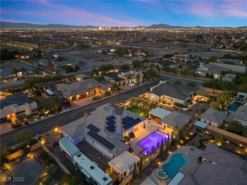 7869 Wheeler Creek, Las Vegas, NV 89113