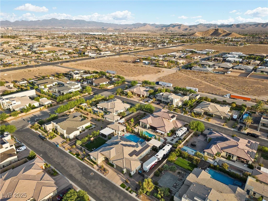7869 Wheeler Creek, Las Vegas, NV 89113