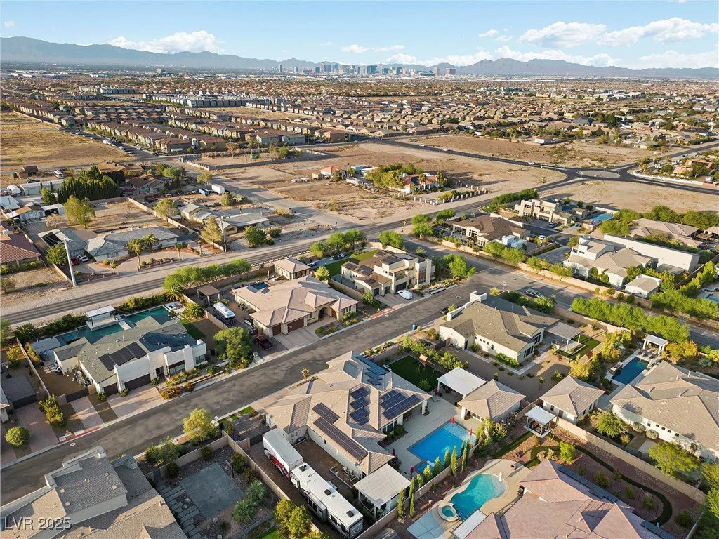 7869 Wheeler Creek, Las Vegas, NV 89113