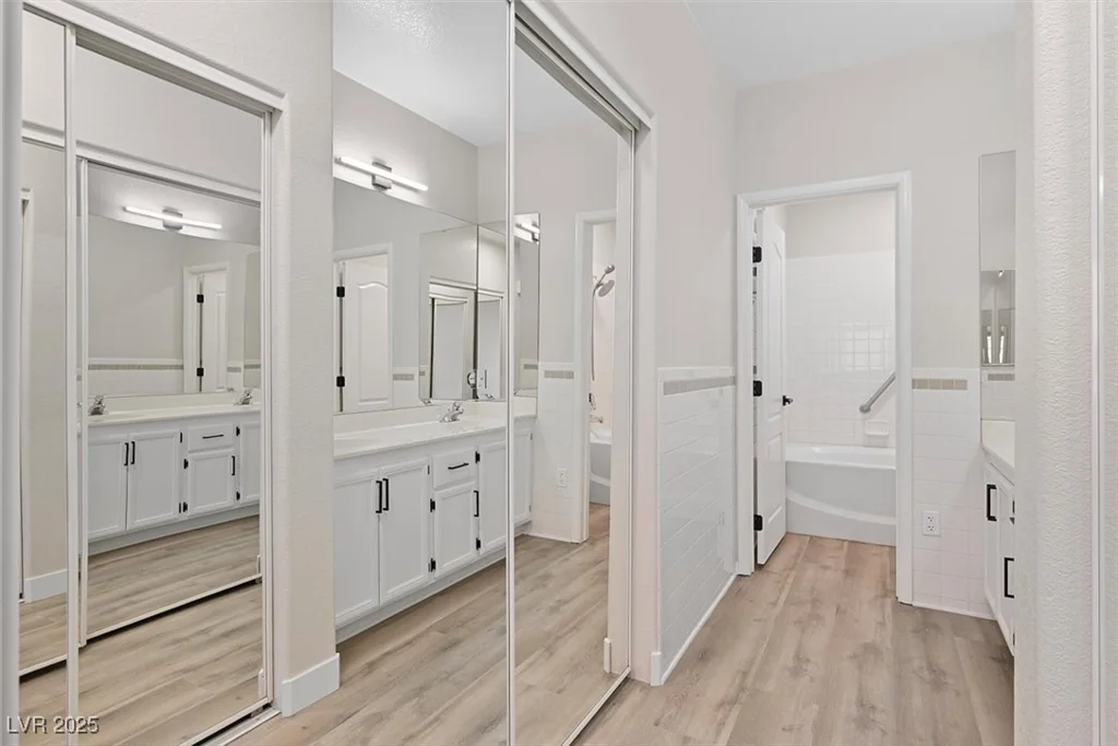 9901 Trailwood, Las Vegas, NV 89134